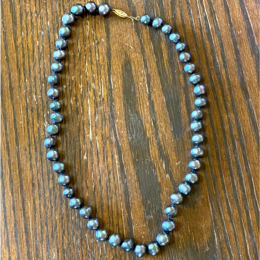 Rainbow Peacock All-Natural Pearl Single Strand Necklace • 14K Clasp • 18 inches - Picture 1 of 6